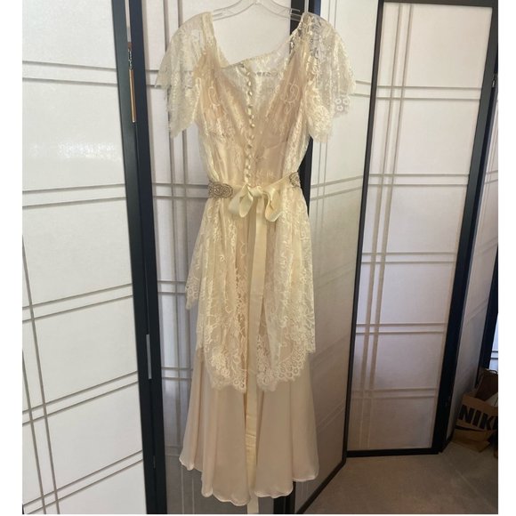 Wedding Dress With Silk and Lace by Cicada Bridal - Picture 6 of 9